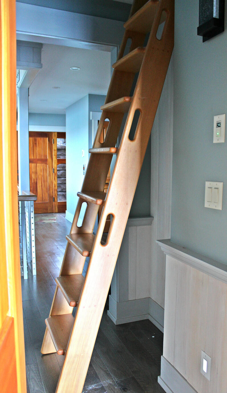 Ship Ladder